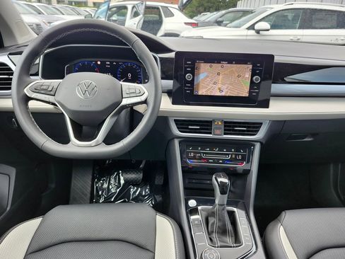 New 2025 Volkswagen Taos SEL image 24