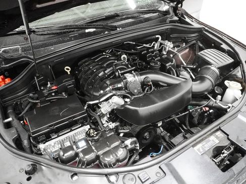 Certified 2025 Dodge Durango GT image 9