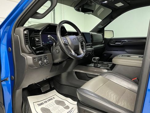 Used 2022 Chevrolet Silverado 1500 ZR2 w/ Technology Package AWD/4WD image 17
