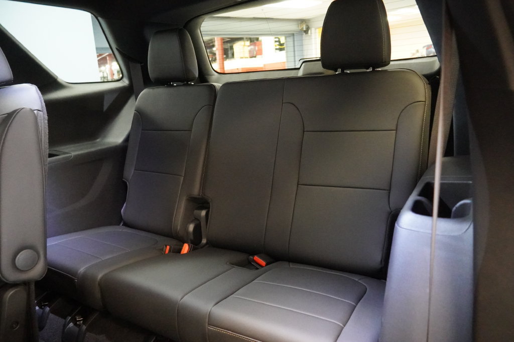 Used 2023 Chevrolet Traverse LT w/ LT Premium Package AWD/4WD image 37