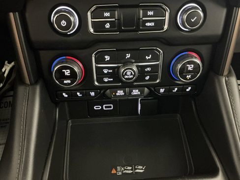 Used 2023 Chevrolet Tahoe High Country w/ Advanced Technology Package AWD/4WD image 32