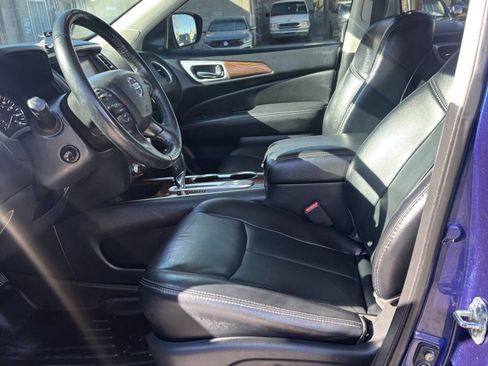 Used 2018 Nissan Pathfinder Platinum image 7