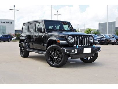 Used 2023 Jeep Wrangler Unlimited Sahara w/ Cold Weather Group