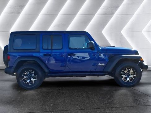 Used 2018 Jeep Wrangler Unlimited Sport image 6