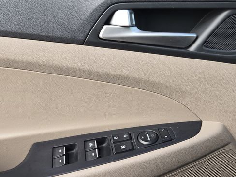 Used 2021 Hyundai Tucson Limited image 21