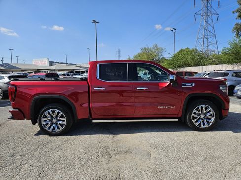 Used 2024 GMC Sierra 1500 Denali image 2