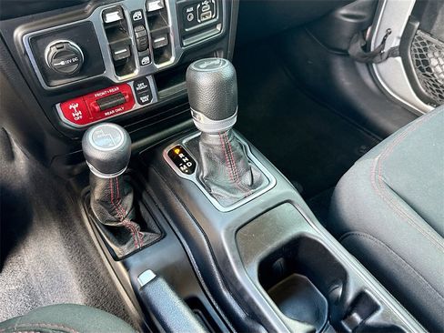 Used 2021 Jeep Wrangler Unlimited Rubicon image 17