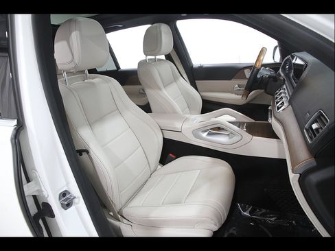 Used 2021 Mercedes-Benz GLE 350 4MATIC image 17