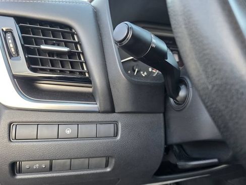 Used 2021 Nissan Rogue SV AWD/4WD image 19