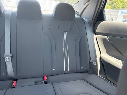 Used 2023 Hyundai Elantra SEL w/ Preferred Accessory Package FWD image 14