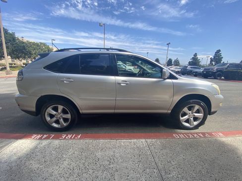 Used 2004 Lexus RX 330 AWD w/ Premium Plus Pkg image 4