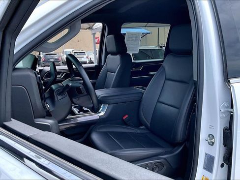 Used 2025 Chevrolet Silverado 2500 LTZ w/ LTZ Convenience Package AWD/4WD image 36