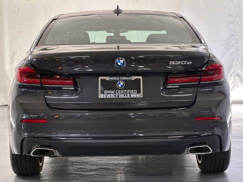 Certified 2023 BMW 530e w/ Premium Package image 9