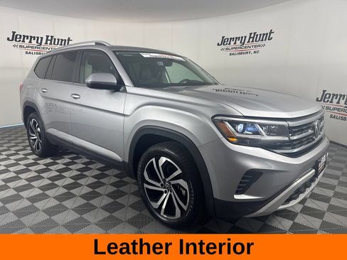 Used 2023 Volkswagen Atlas SEL AWD/4WD image 6