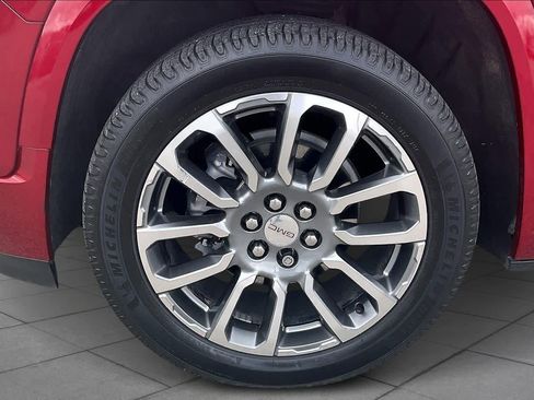 Used 2021 GMC Acadia Denali w/ LPO, Floor Liner Package image 9