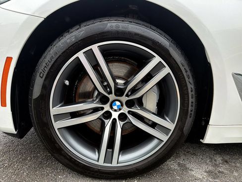 Used 2023 BMW 530i xDrive w/ Convenience Package AWD/4WD image 16
