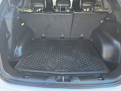 Used 2023 Jeep Compass Latitude image 14