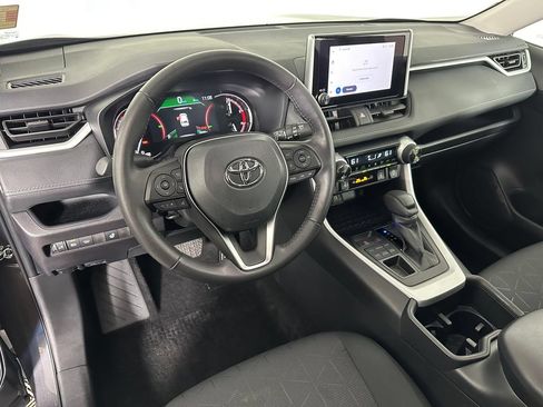 Used 2025 Toyota RAV4 XLE w/ Convenience Package AWD/4WD image 11