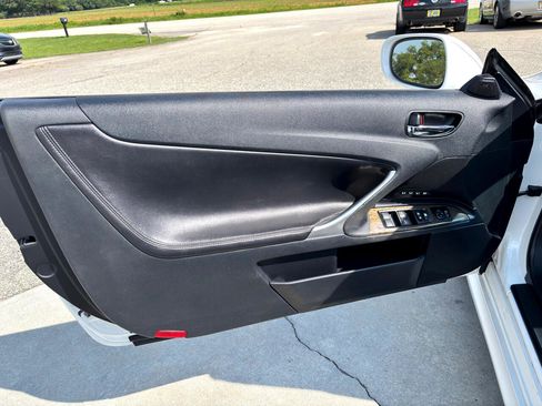 Used 2010 Lexus IS 250C image 24