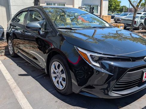 Used 2024 Toyota Corolla LE FWD image 5