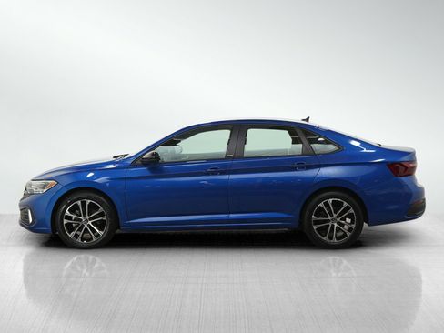 Used 2023 Volkswagen Jetta Sport FWD image 2