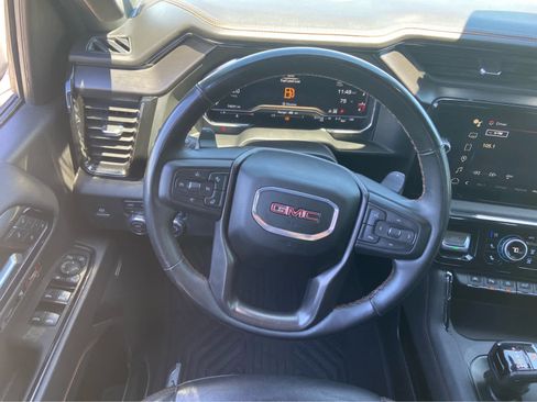 Used 2024 GMC Sierra 1500 AT4 w/ AT4 Premium Package AWD/4WD image 19