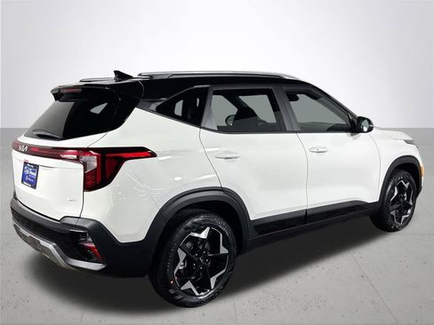 New 2026 Kia Seltos S image 6