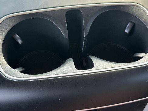 Used 2026 Kia Carnival EX image 14