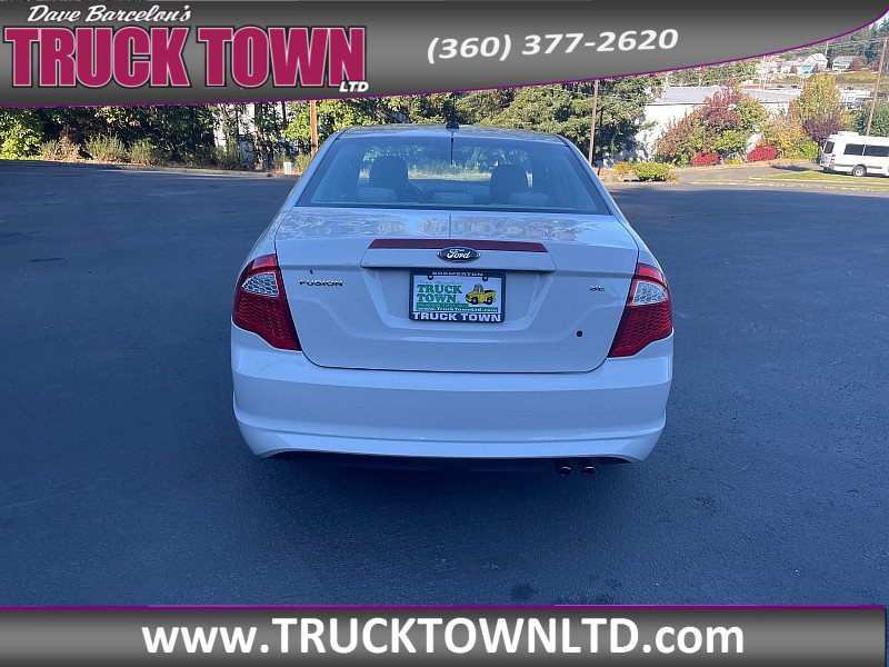 Used 2010 Ford Fusion SE FWD image 4