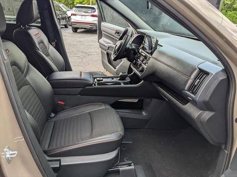Used 2024 Nissan Pathfinder Rock Creek AWD/4WD image 20