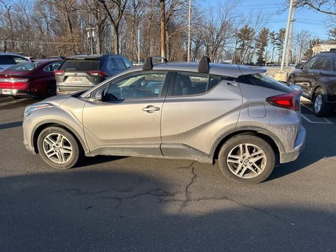 Used 2020 Toyota C-HR LE image 21