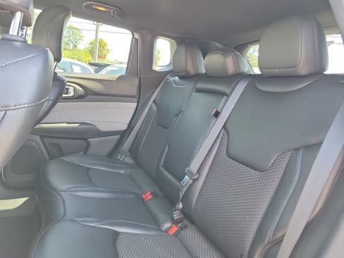 Used 2024 Jeep Compass Latitude AWD/4WD image 13