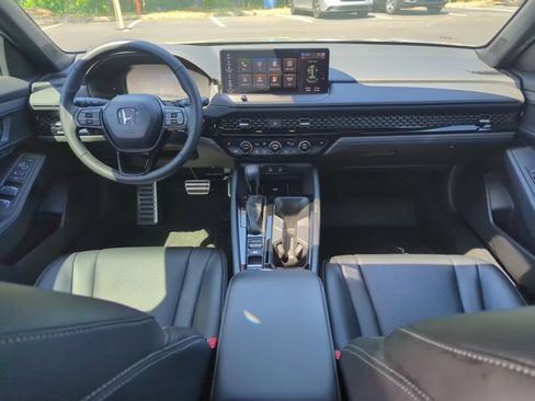 Used 2025 Honda Accord Sport image 20