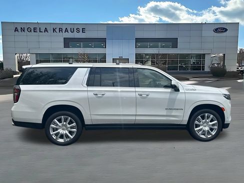 Used 2021 Chevrolet Suburban High Country w/ Premium Package AWD/4WD image 9