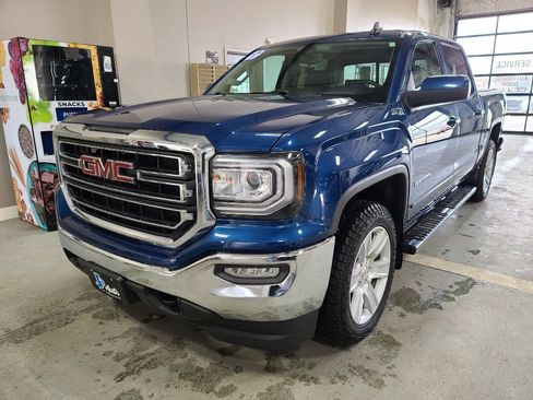 Used 2017 GMC Sierra 1500 SLE w/ SLE Value Package image 2