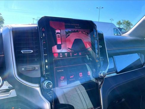 Used 2025 RAM 1500 Tungsten AWD/4WD image 18