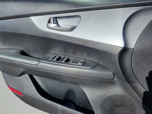 Used 2023 Kia Forte LXS image 7