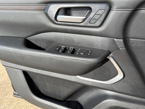 New 2025 Nissan Armada Platinum w/ Convenience Package image 16