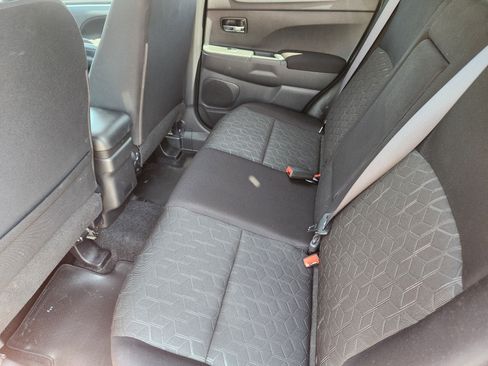 Used 2025 Mitsubishi Outlander Sport ES AWD/4WD image 17