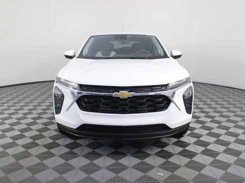New 2026 Chevrolet Trax LS w/ LS Convenience Package FWD image 25