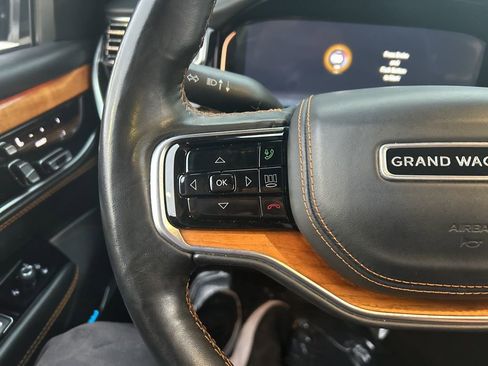 Used 2022 Jeep Grand Wagoneer Series III w/ Flexible Seating Group image 15