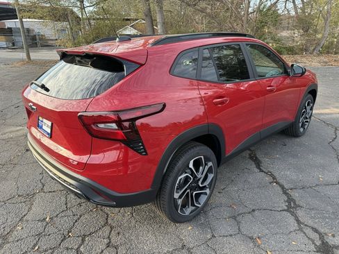 New 2026 Chevrolet Trax RS w/ Driver Confidence Package image 5