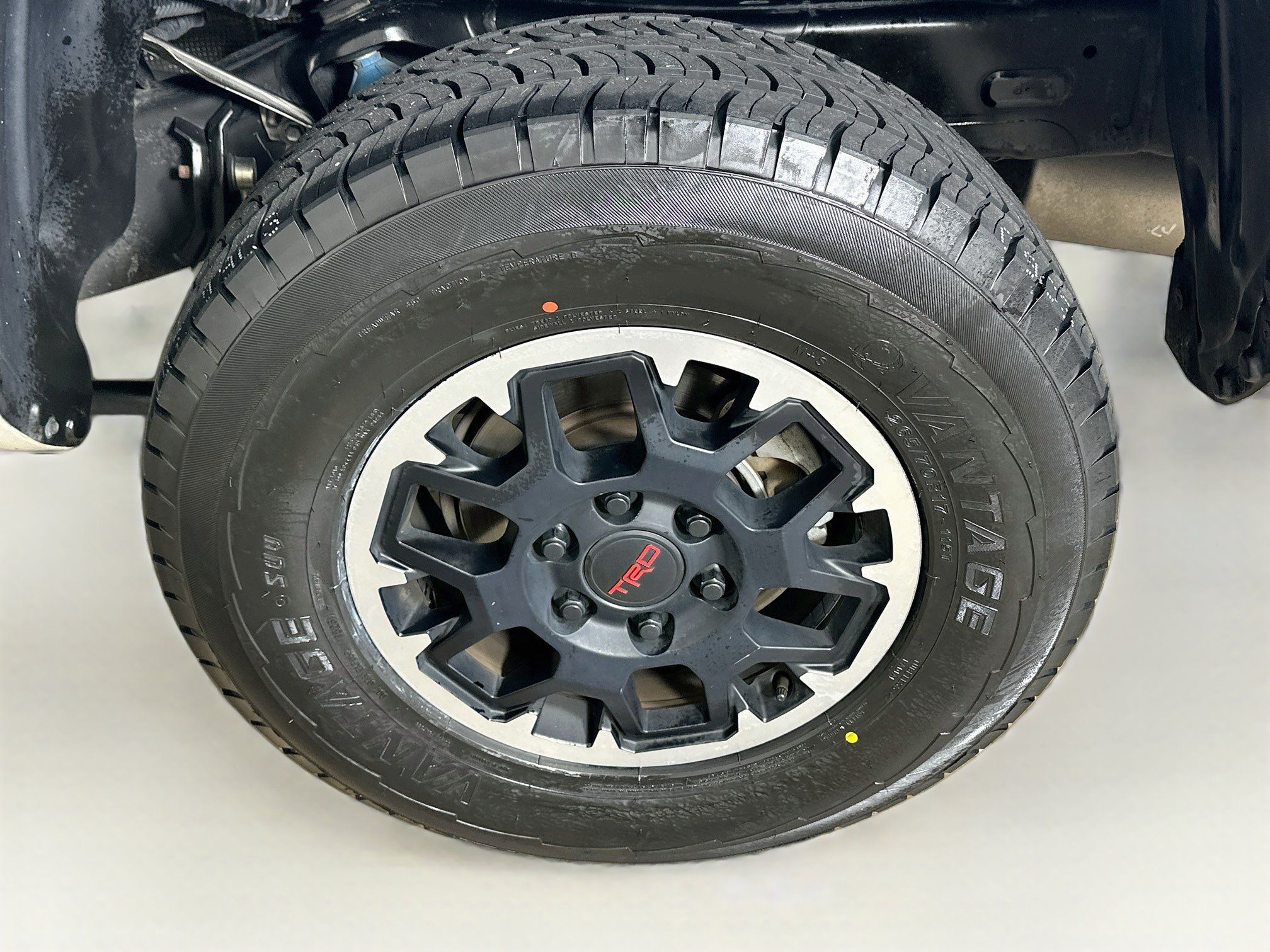 Used 2024 Toyota Tacoma TRD Off-Road AWD/4WD image 11
