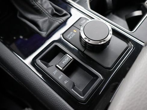 Used 2023 Toyota Tundra Limited image 13