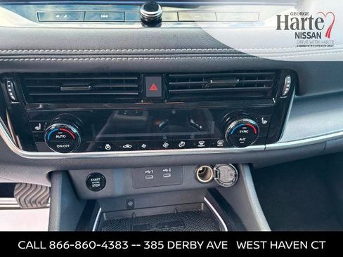 Certified 2026 Nissan Rogue SL AWD/4WD image 14