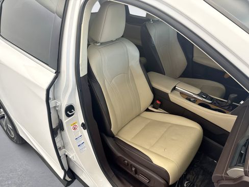 Used 2019 Lexus RX 350 AWD w/ Navigation Package image 15