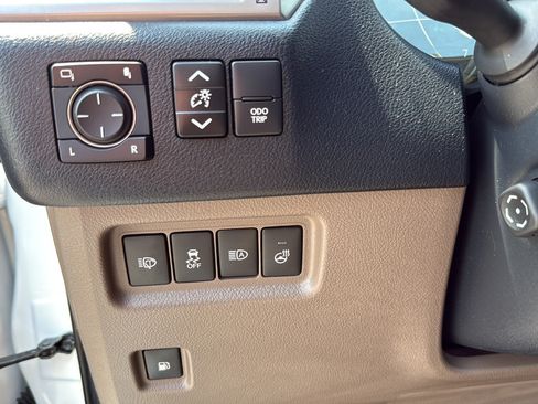 Used 2022 Lexus GX 460 Premium w/ Premium Plus Package AWD/4WD image 22