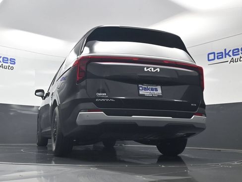 New 2026 Kia Carnival LXS FWD image 42