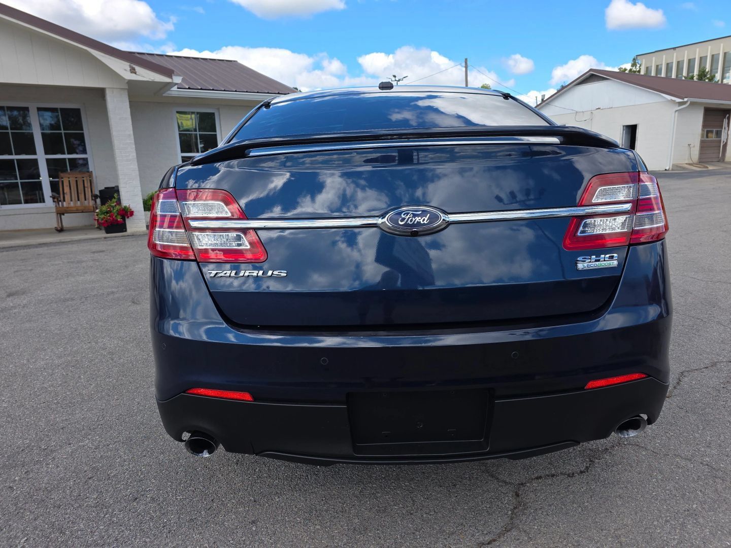 Used 2016 Ford Taurus SHO AWD/4WD image 5