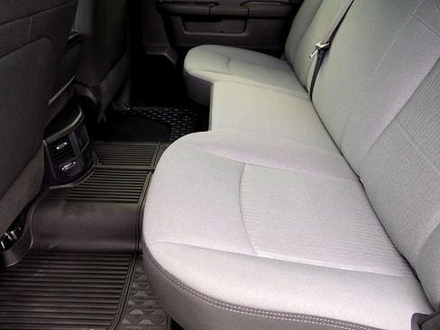 Used 2022 RAM 2500 Big Horn w/ Cold Weather Group image 31